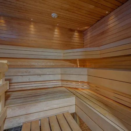 Lily Slopes 300 M, Jacuzzi For Extra Fee